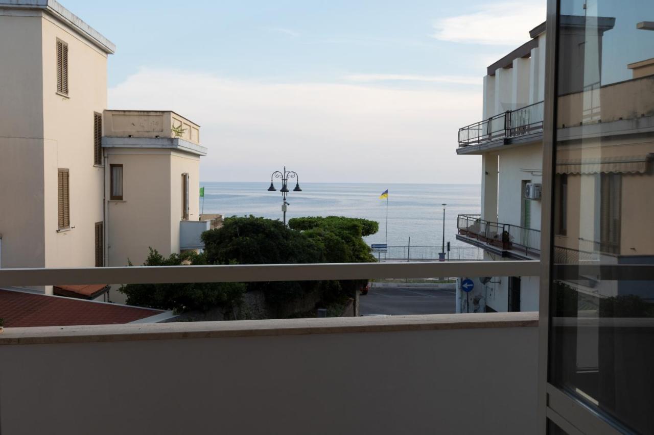 B&B Lungomare ديامنتي المظهر الخارجي الصورة