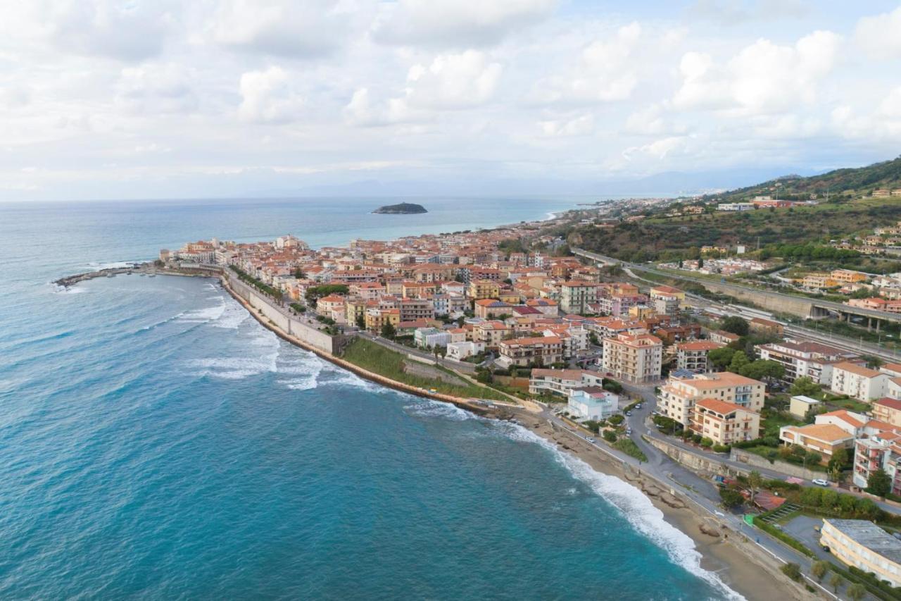 B&B Lungomare ديامنتي المظهر الخارجي الصورة