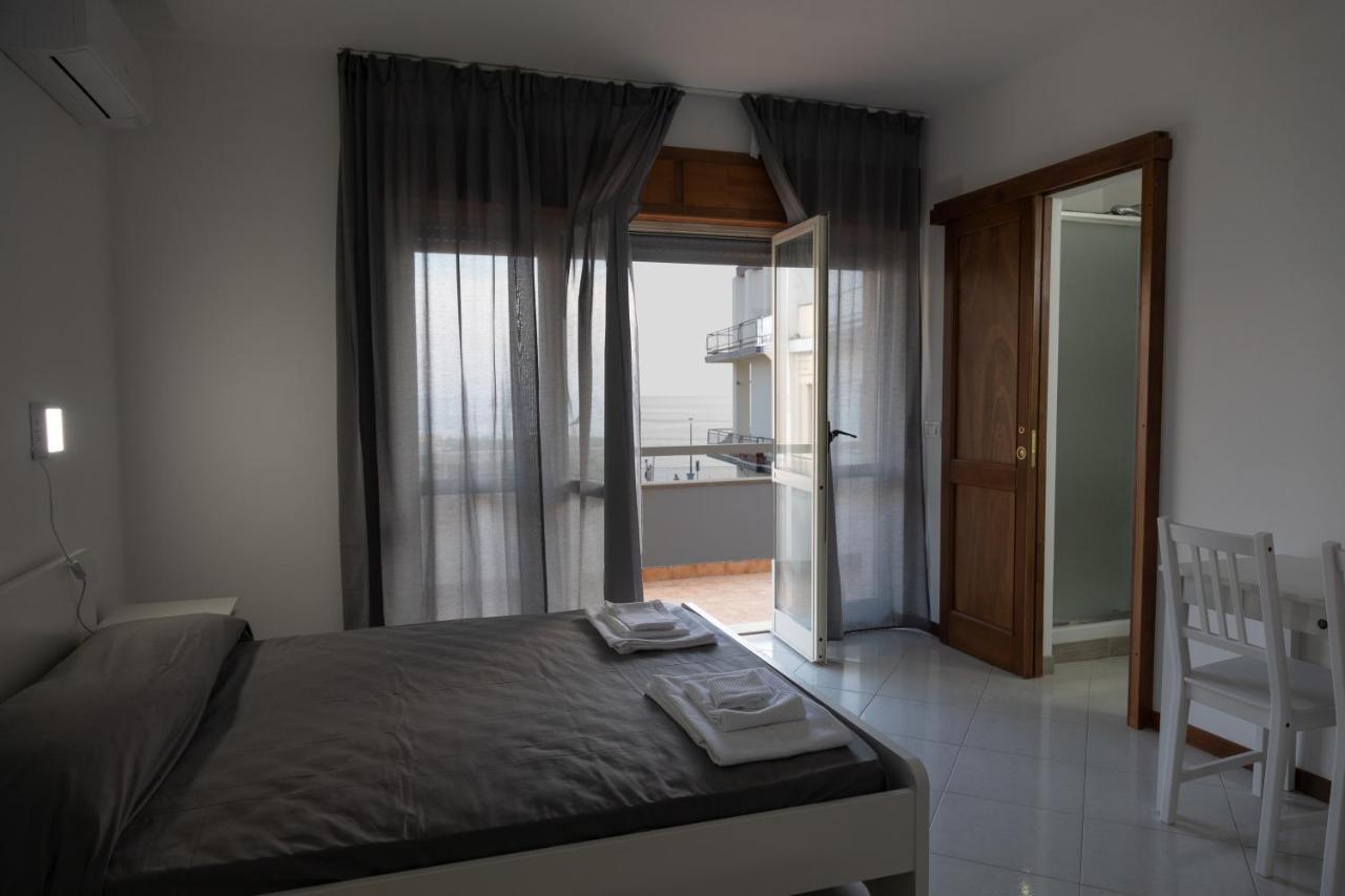 B&B Lungomare ديامنتي المظهر الخارجي الصورة